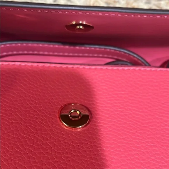 Michael Kors NWT Travel Small Grained Leather Crossbody Bag - Picture 11 of 11